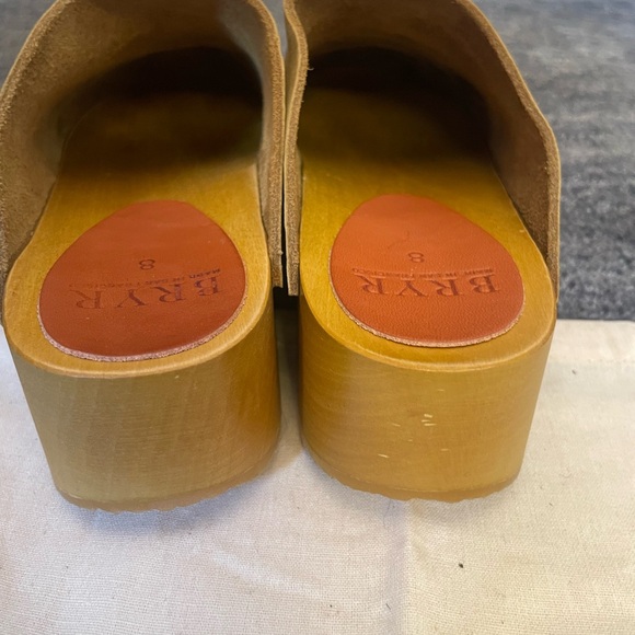 Bryr Clogs The Bean Monochrome in Yarrow 8 38 - Picture 9 of 11